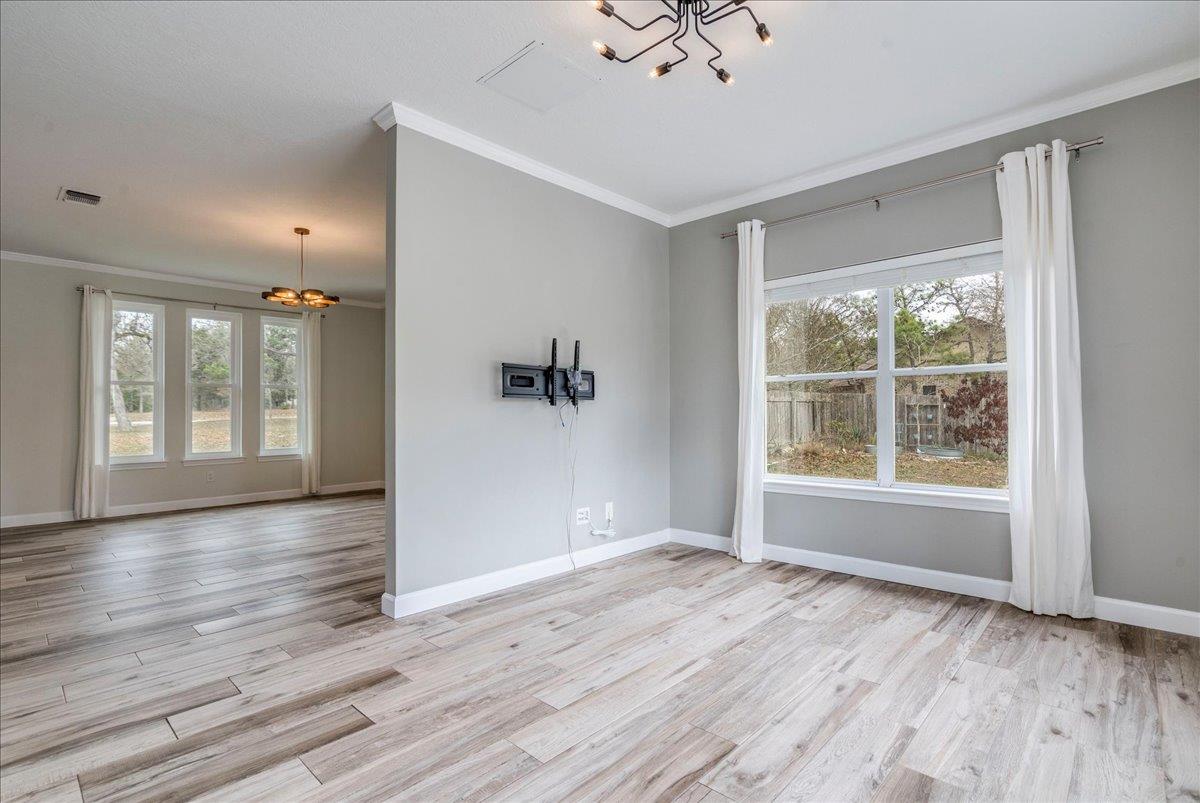 171 N Pin Oak XING, Elgin