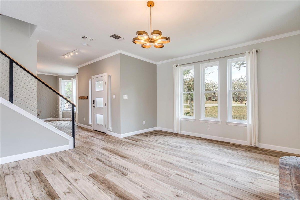 171 N Pin Oak XING, Elgin