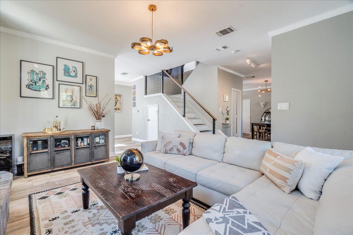 171 N Pin Oak XING, Elgin