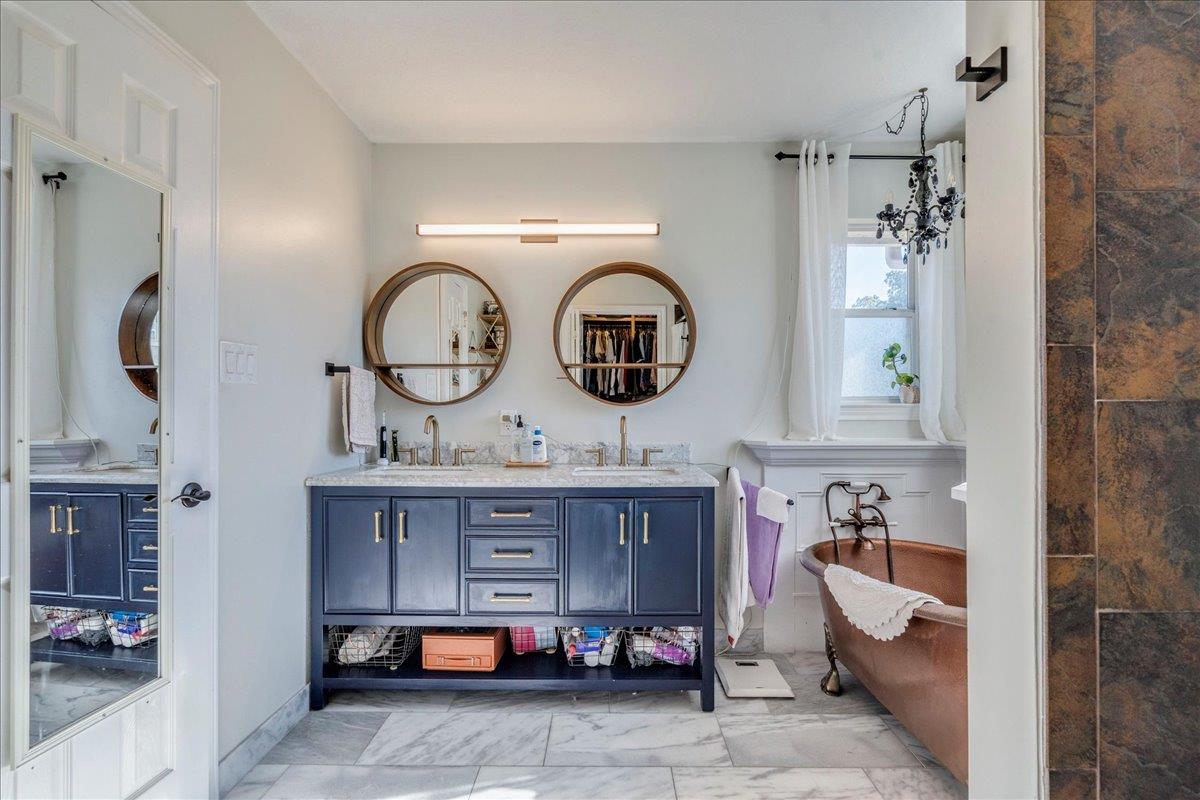 171 N Pin Oak XING, Elgin