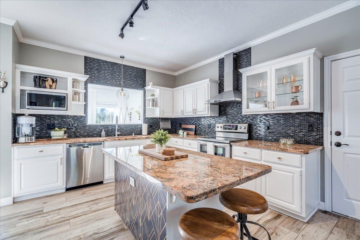 171 N Pin Oak XING, Elgin