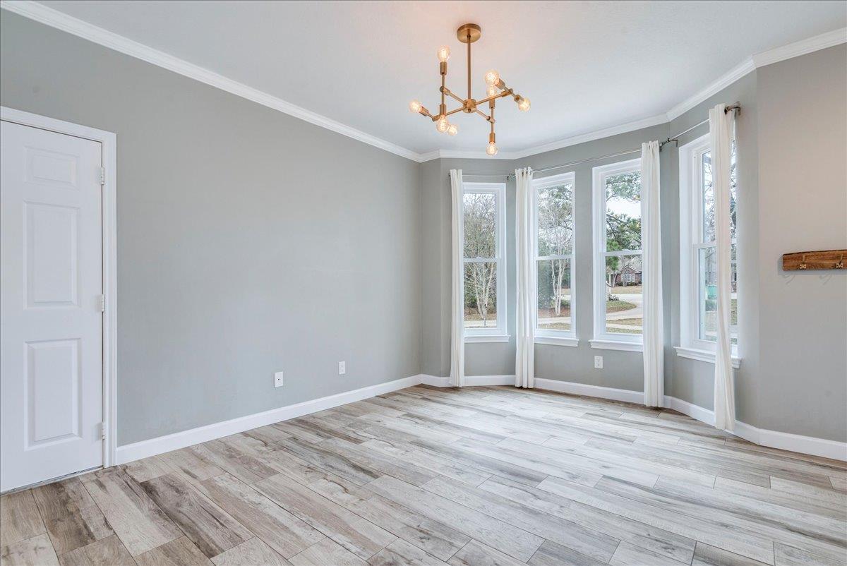 171 N Pin Oak XING, Elgin