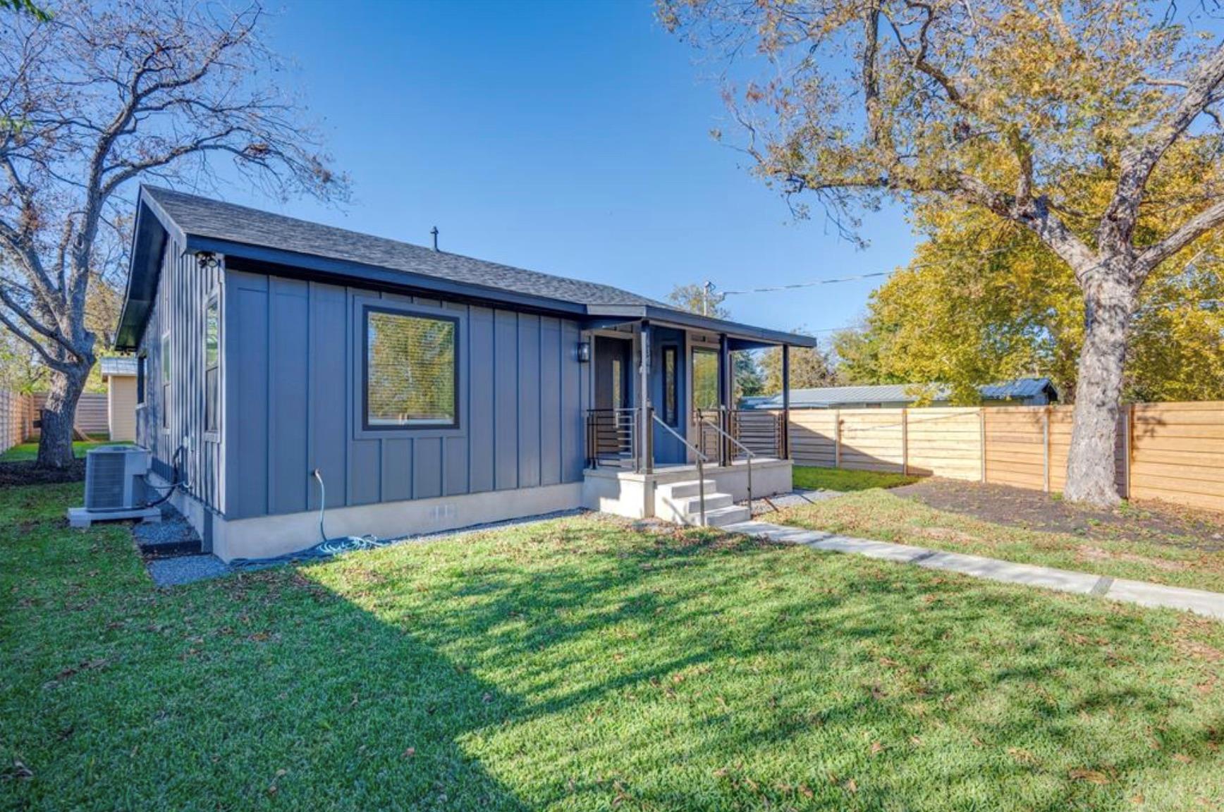 6308 Linda LN