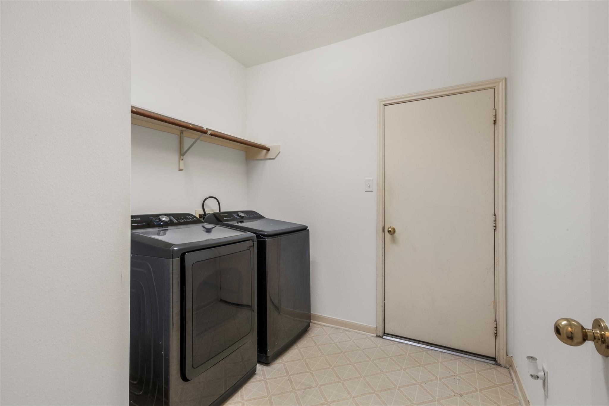 9211 Memorial Hills Drive