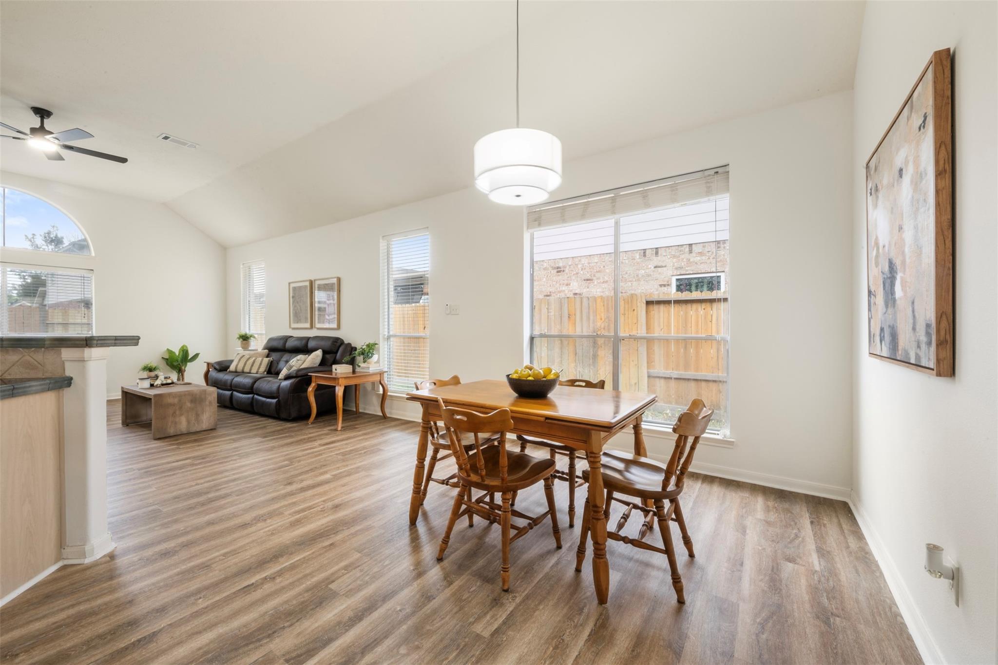 9211 Memorial Hills Drive