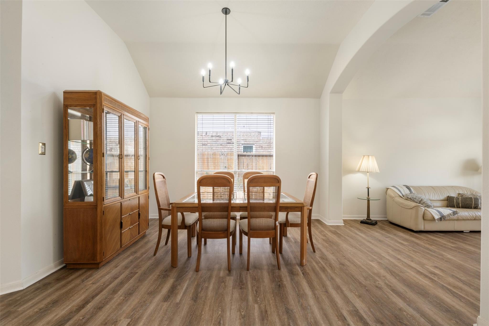 9211 Memorial Hills Drive