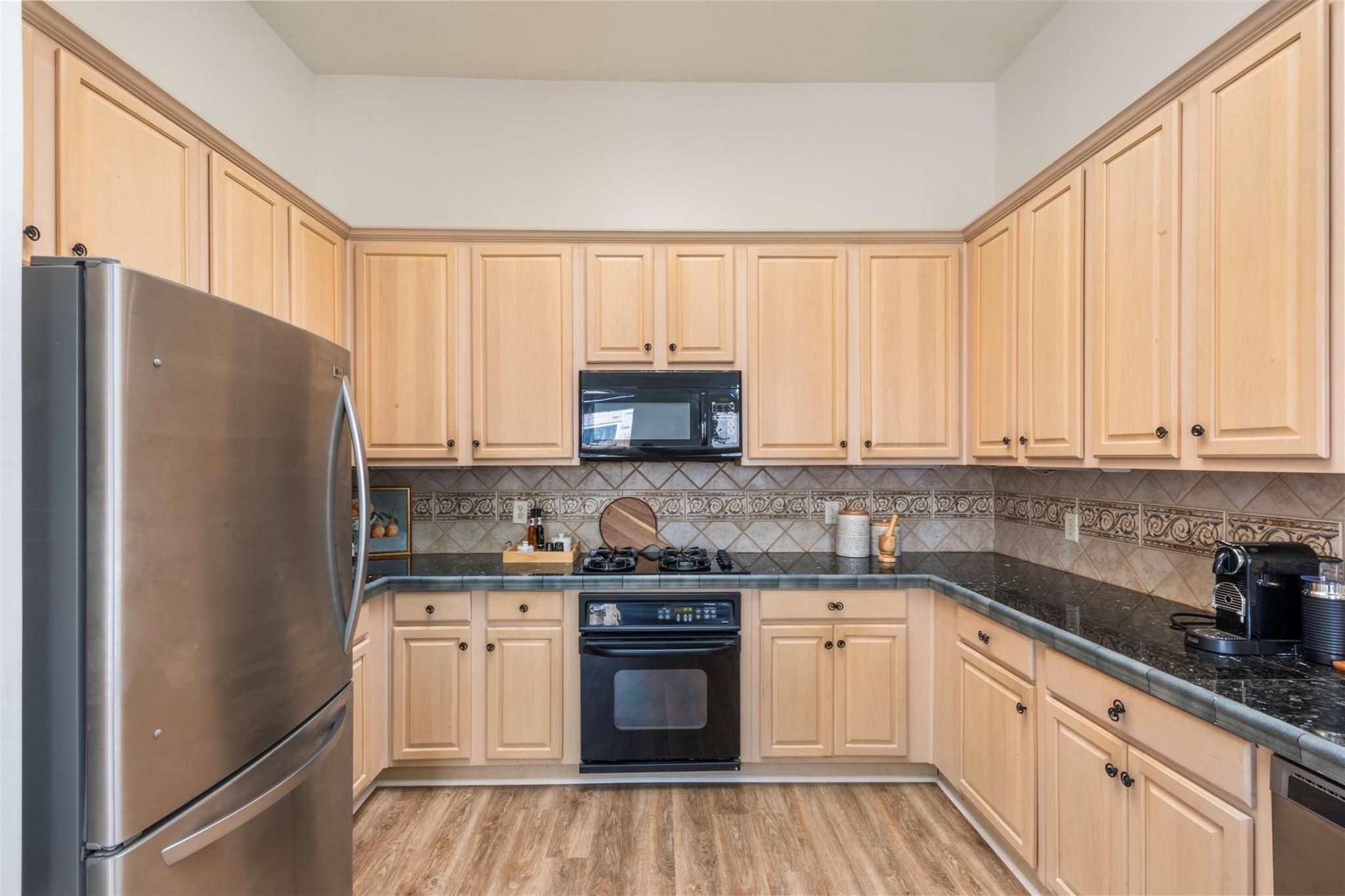 9211 Memorial Hills Drive