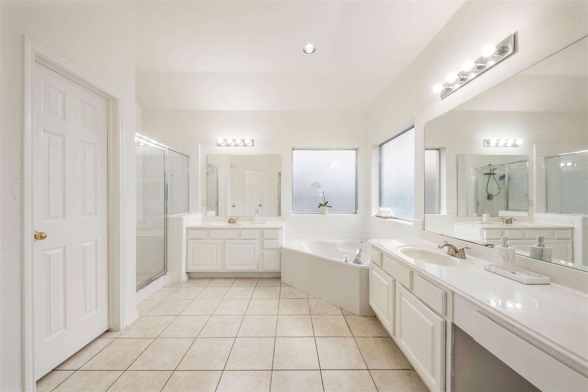 9211 Memorial Hills Drive