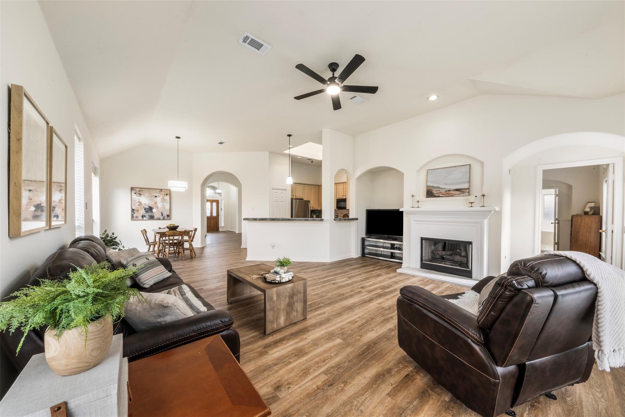 9211 Memorial Hills Drive