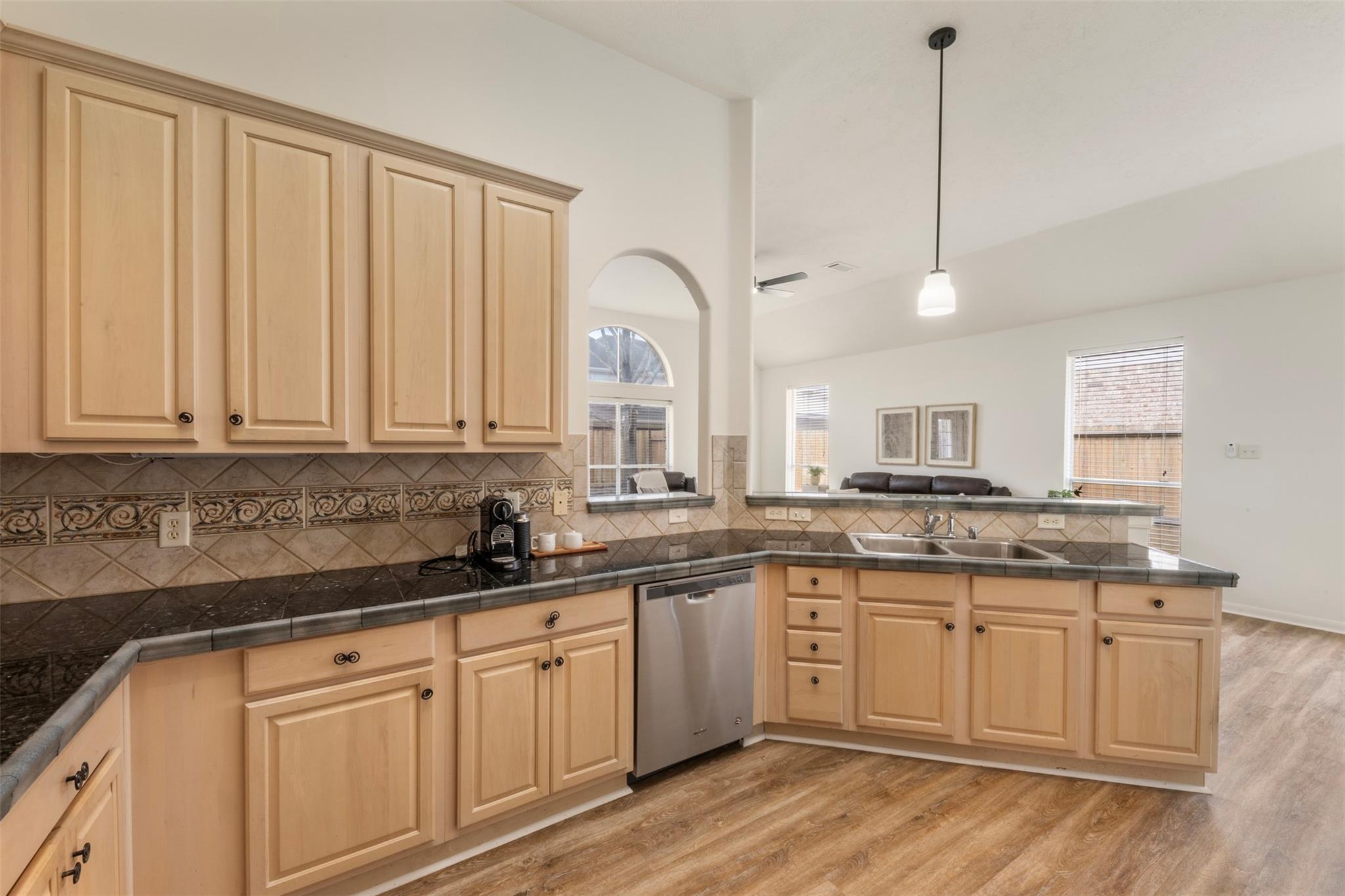 9211 Memorial Hills Drive