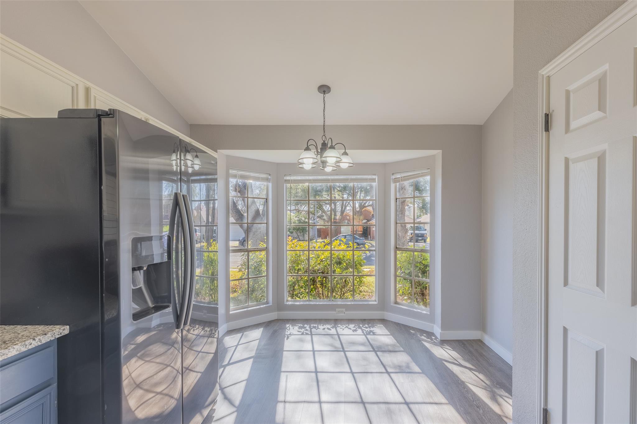 1100 Briargate DR