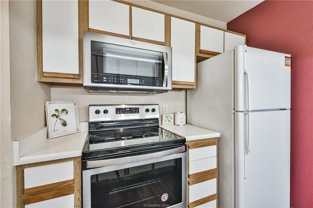 529 Southwest Parkway Parkway # 203