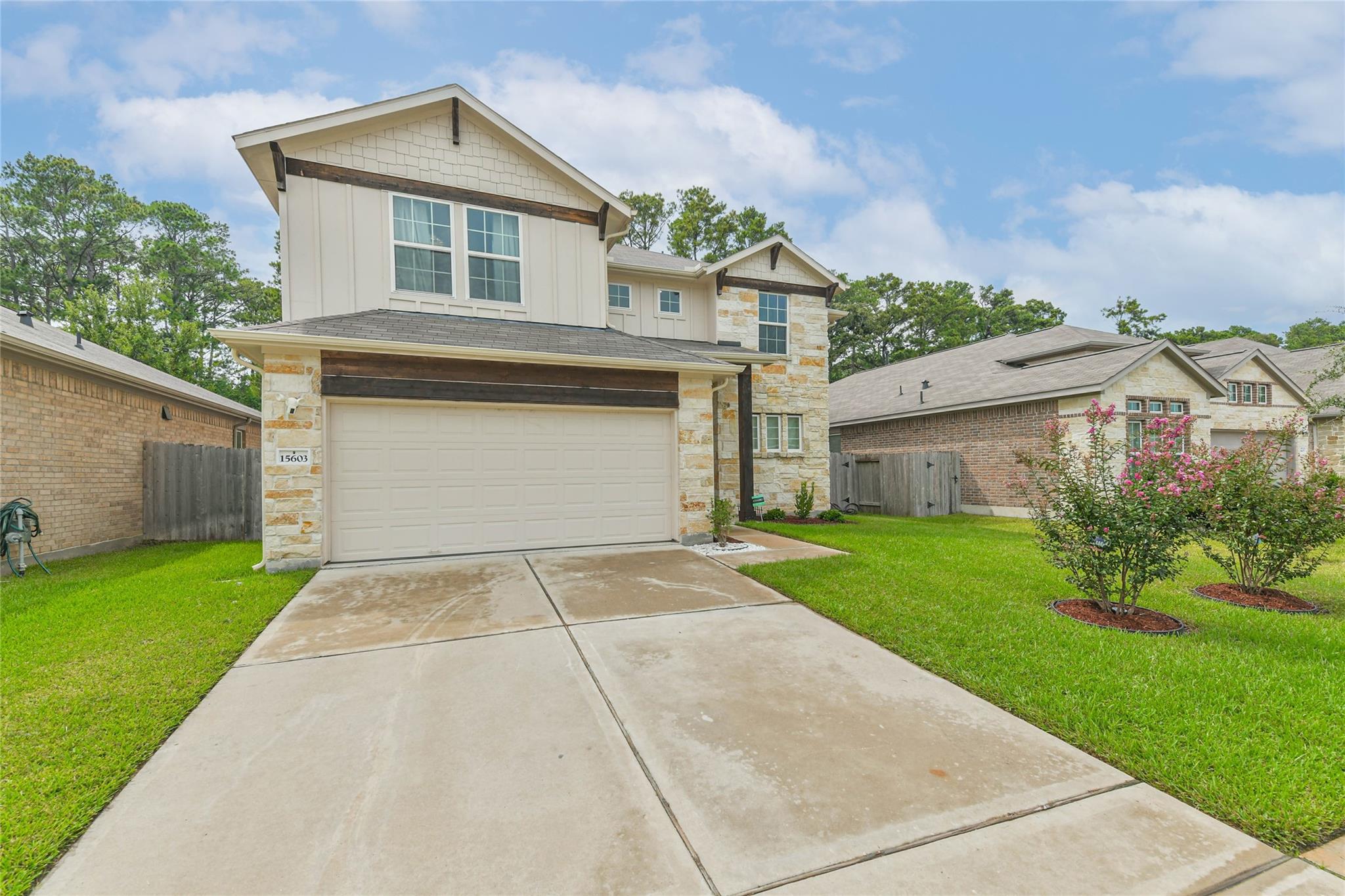 15603 Lakewood Terrace Drive