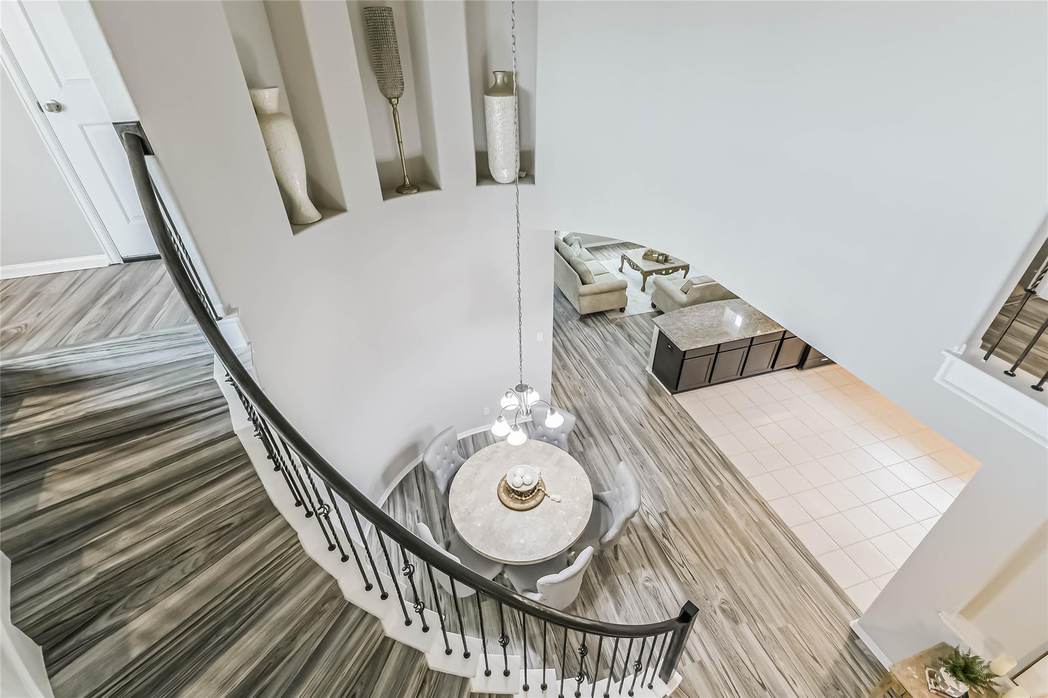 15603 Lakewood Terrace Drive