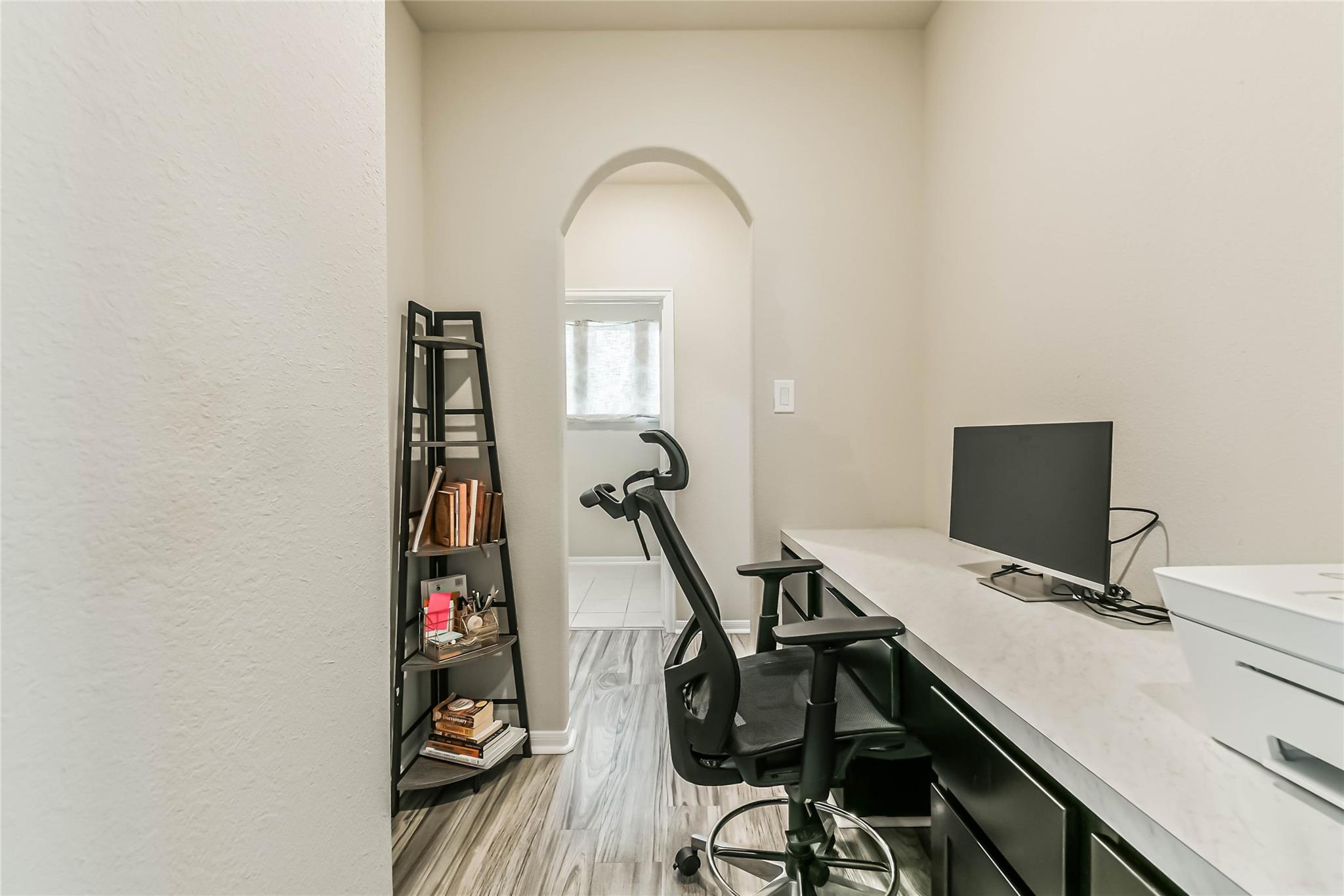 15603 Lakewood Terrace Drive