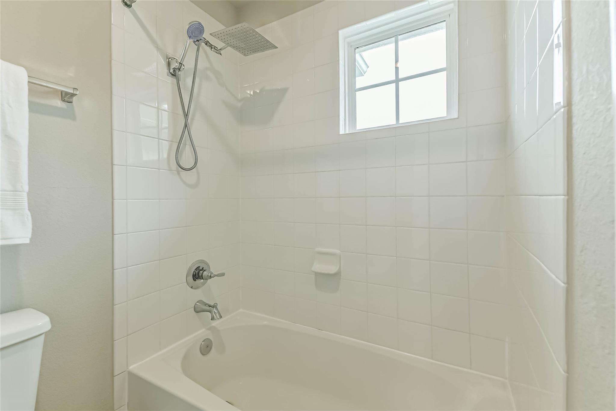 15603 Lakewood Terrace Drive