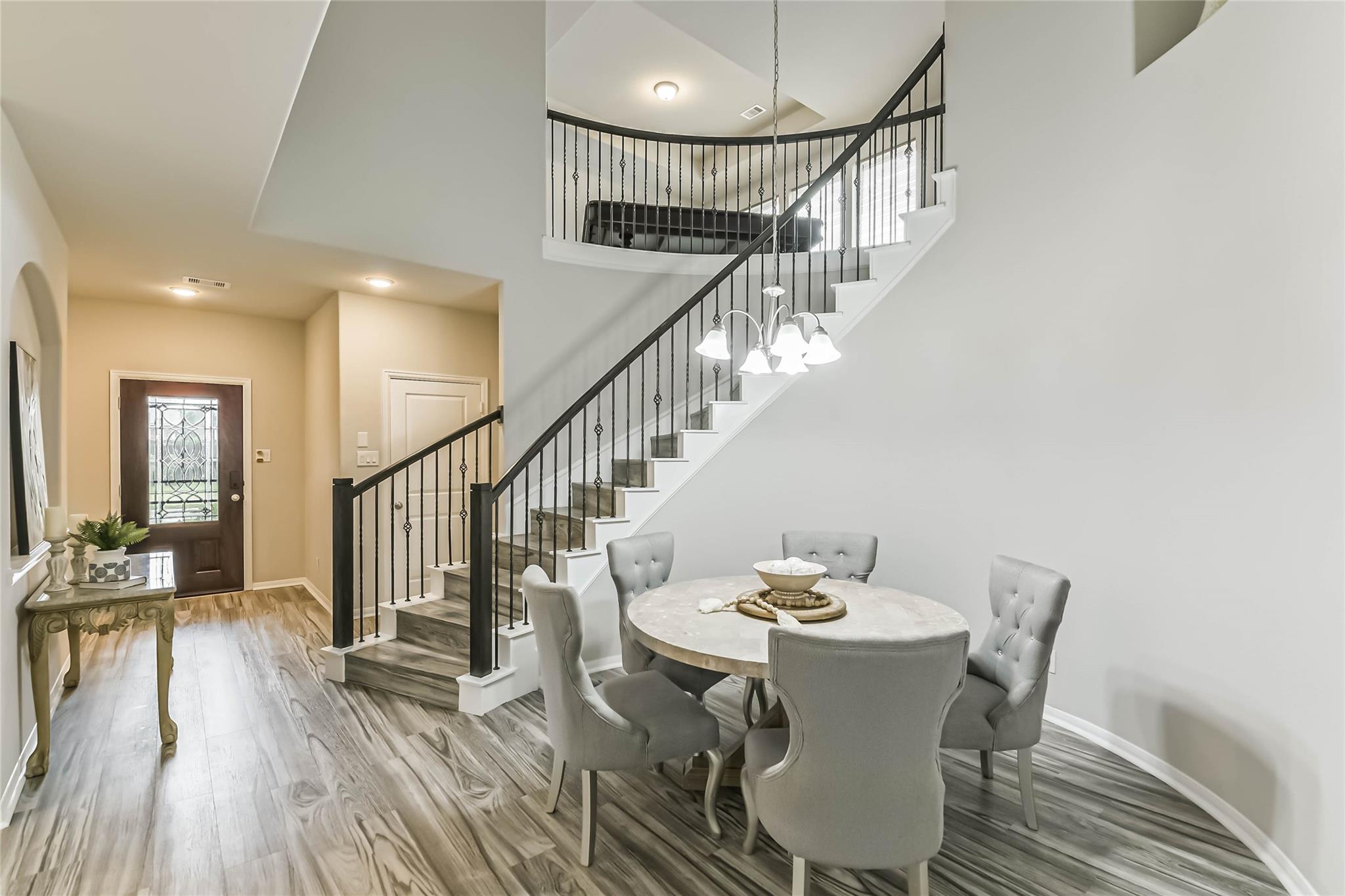 15603 Lakewood Terrace Drive