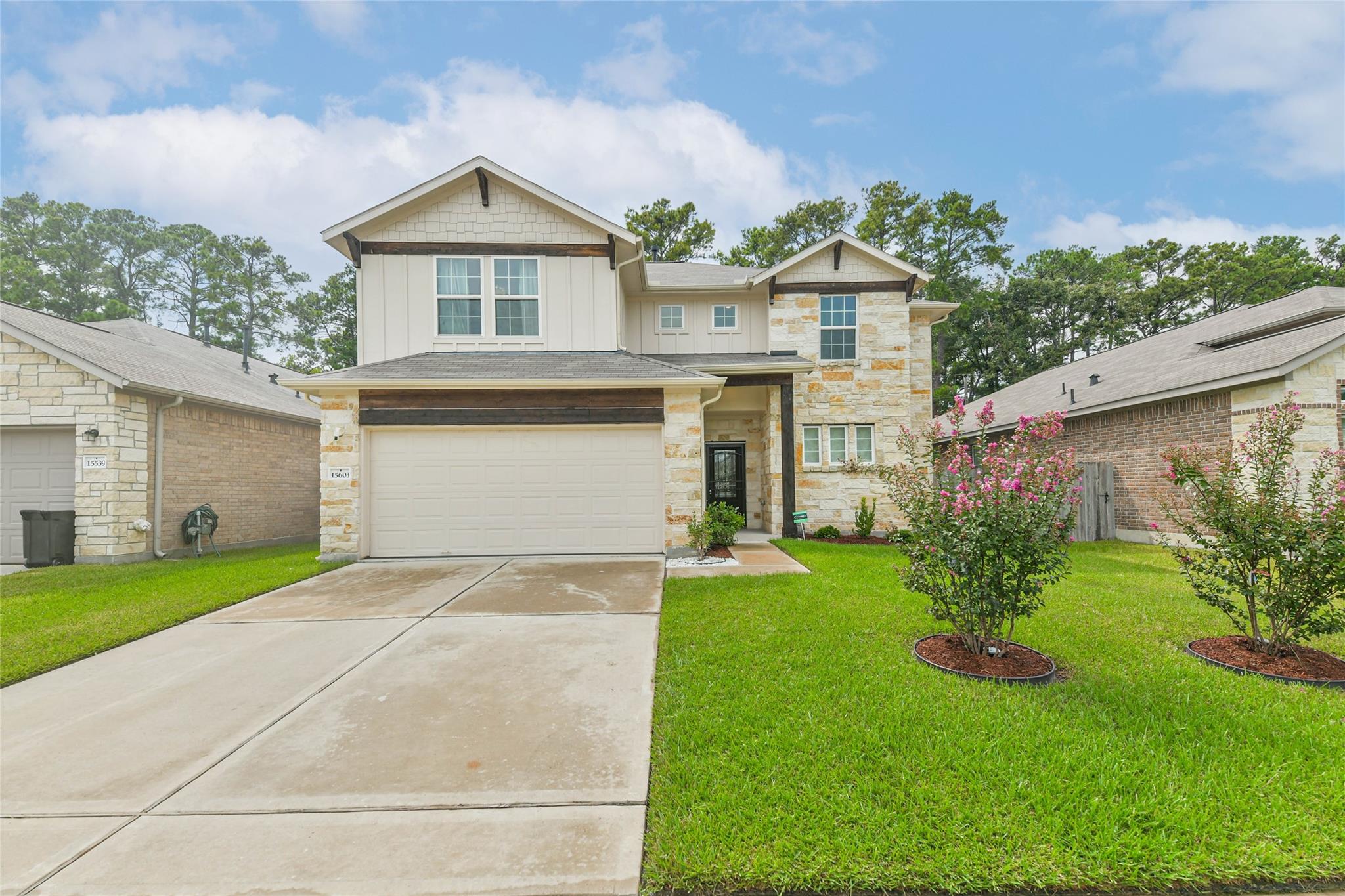 15603 Lakewood Terrace Drive