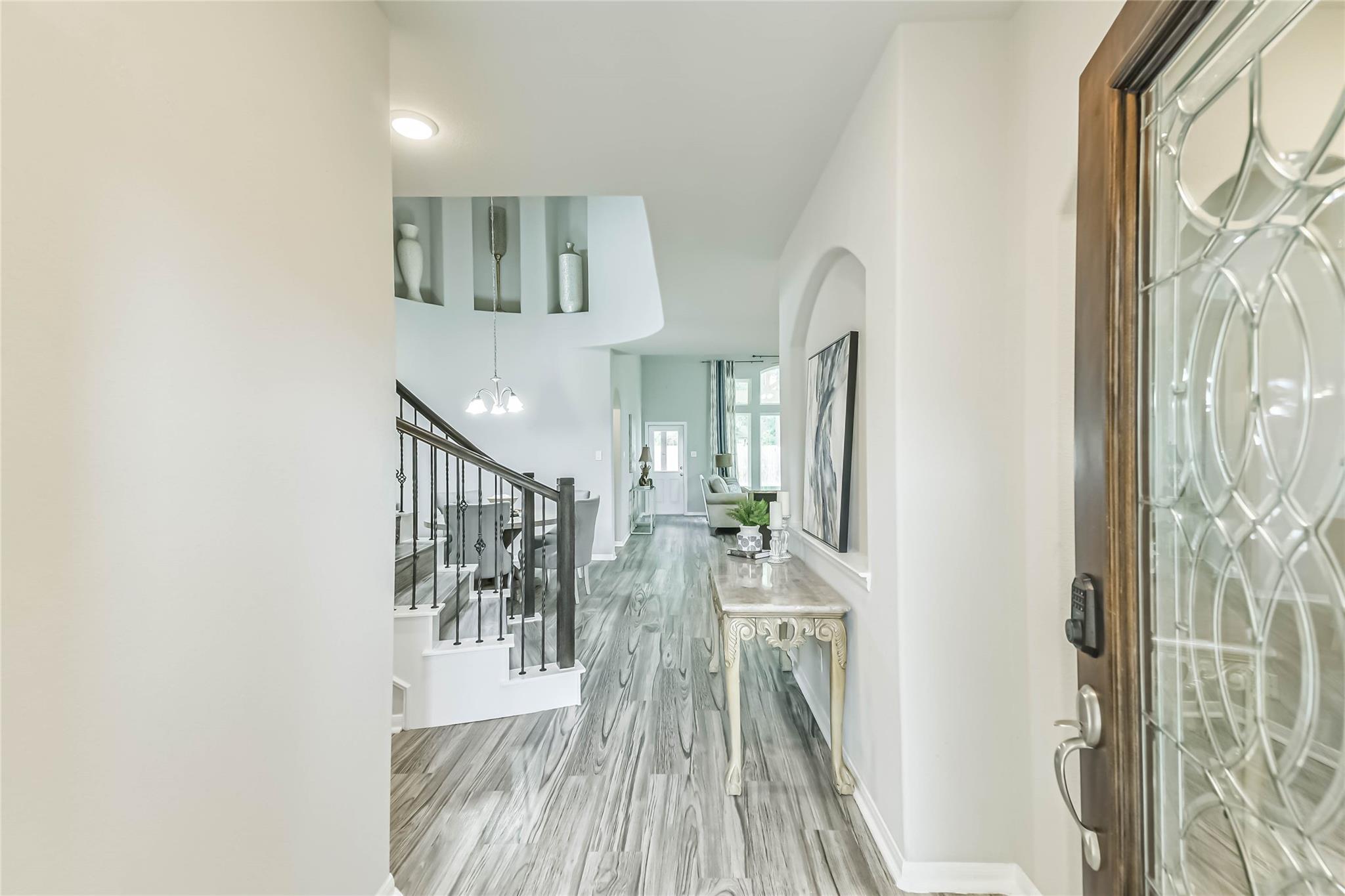 15603 Lakewood Terrace Drive