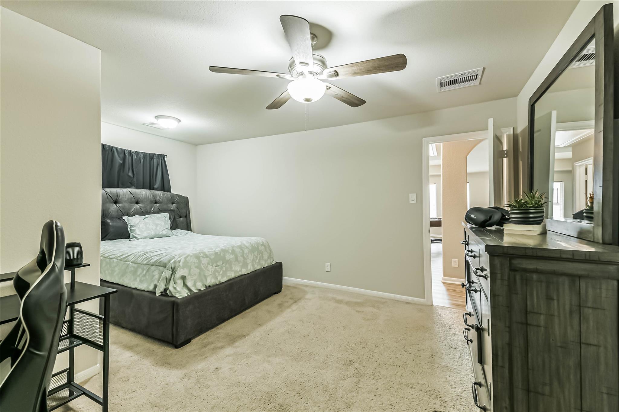 15603 Lakewood Terrace Drive