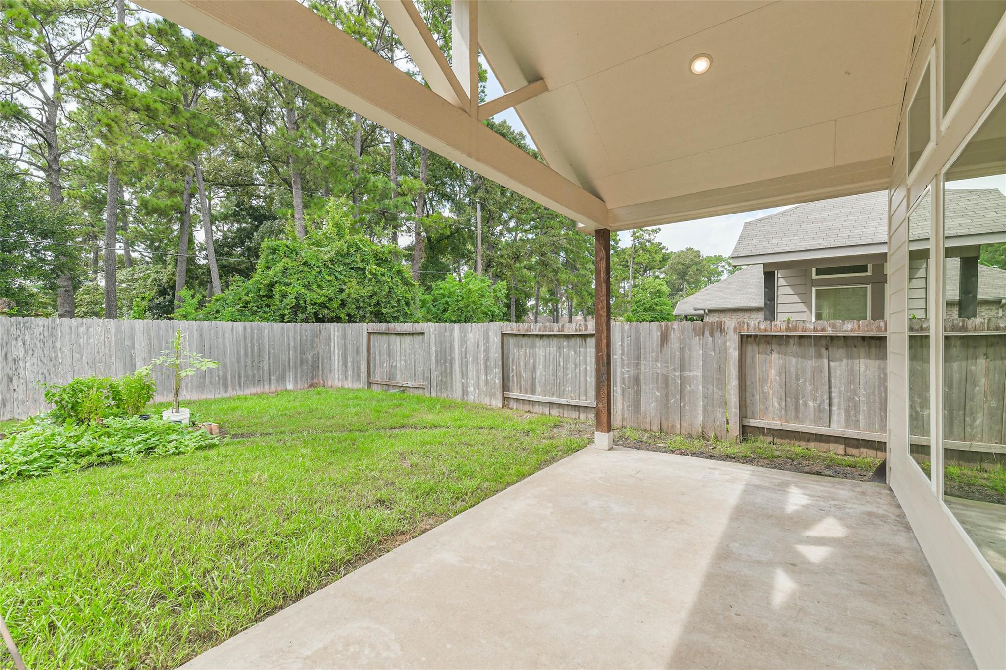 15603 Lakewood Terrace Drive