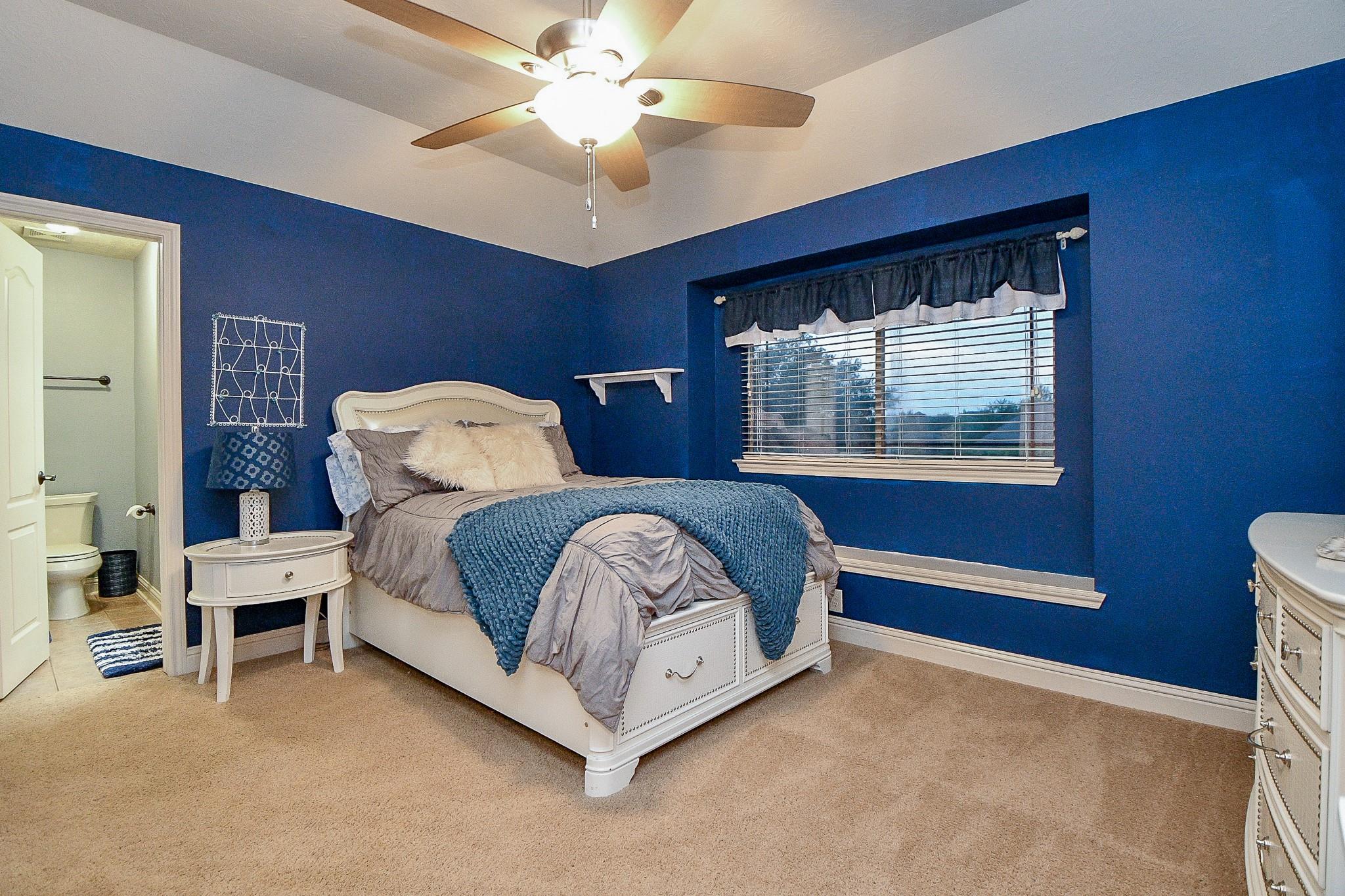 17819 Refuge Lake Drive