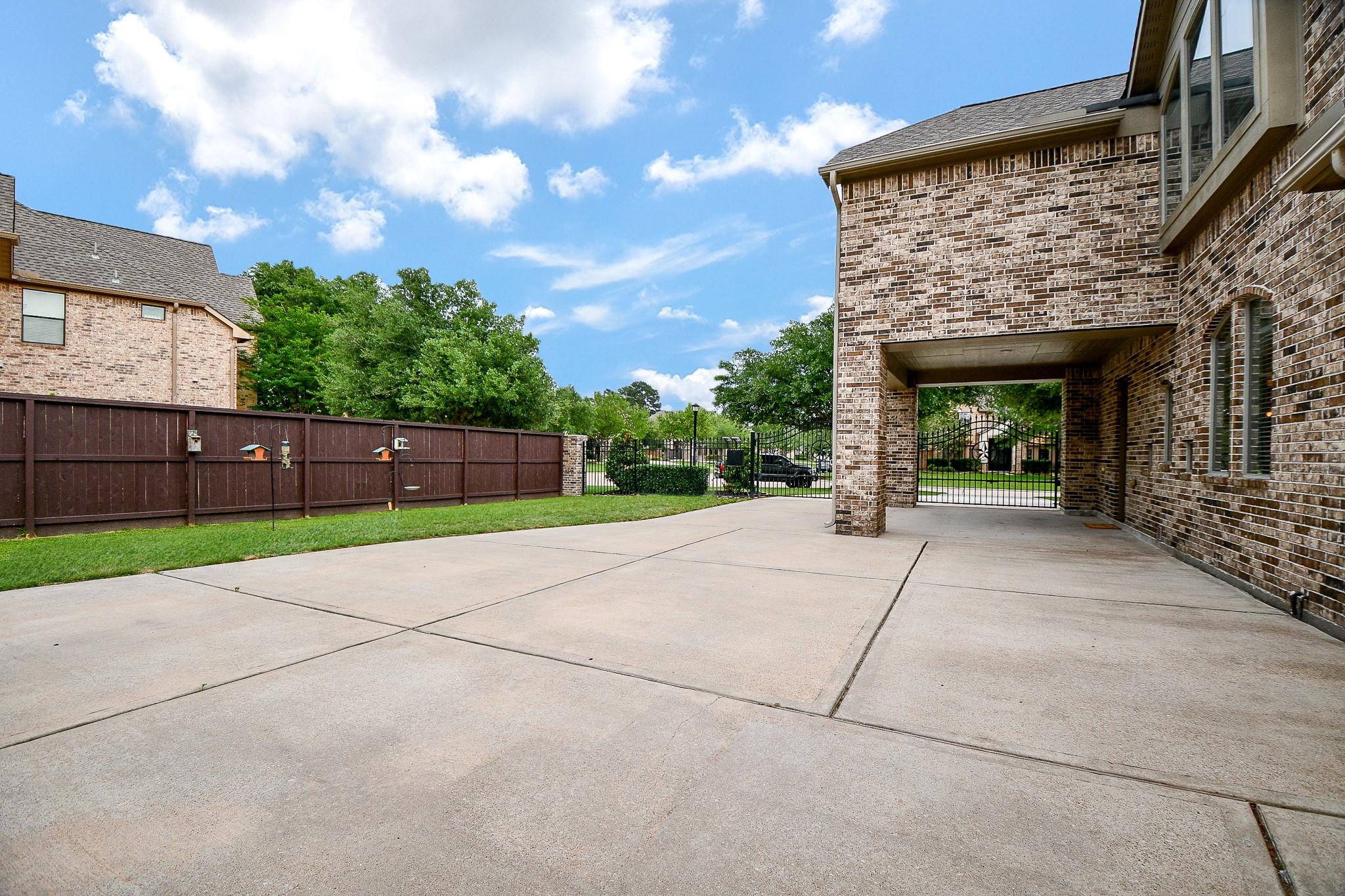 17819 Refuge Lake Drive