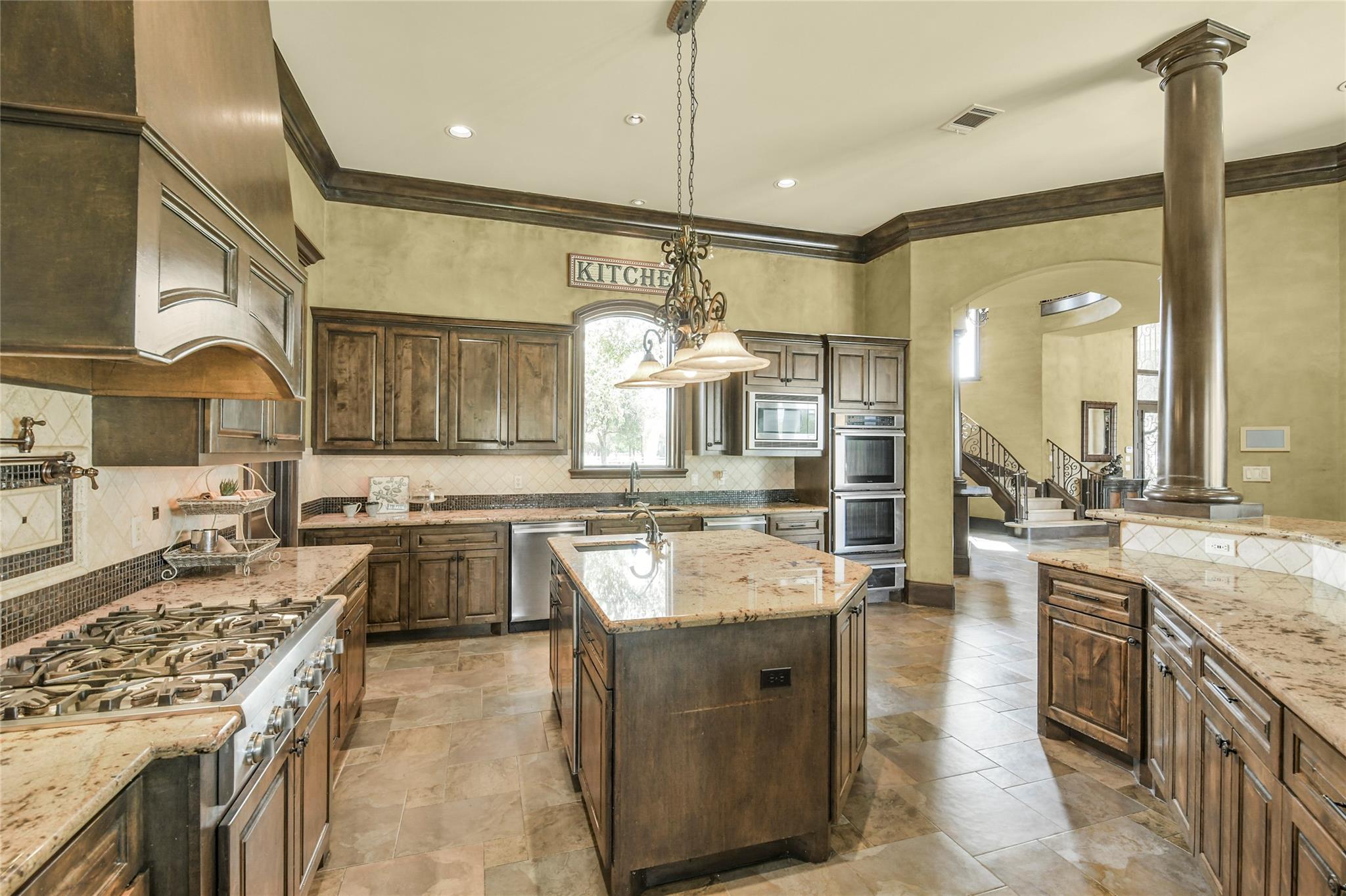 17111 Saddle Ridge Pass