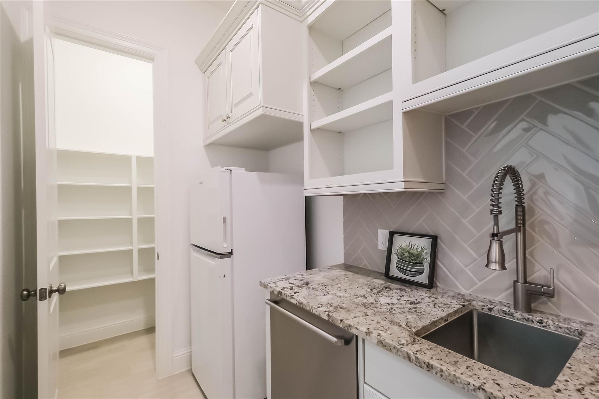 20319 Hillside Grove Lane