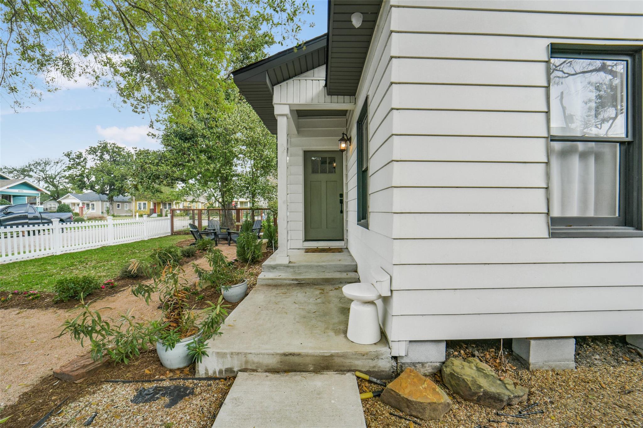 4030 Pineridge Street