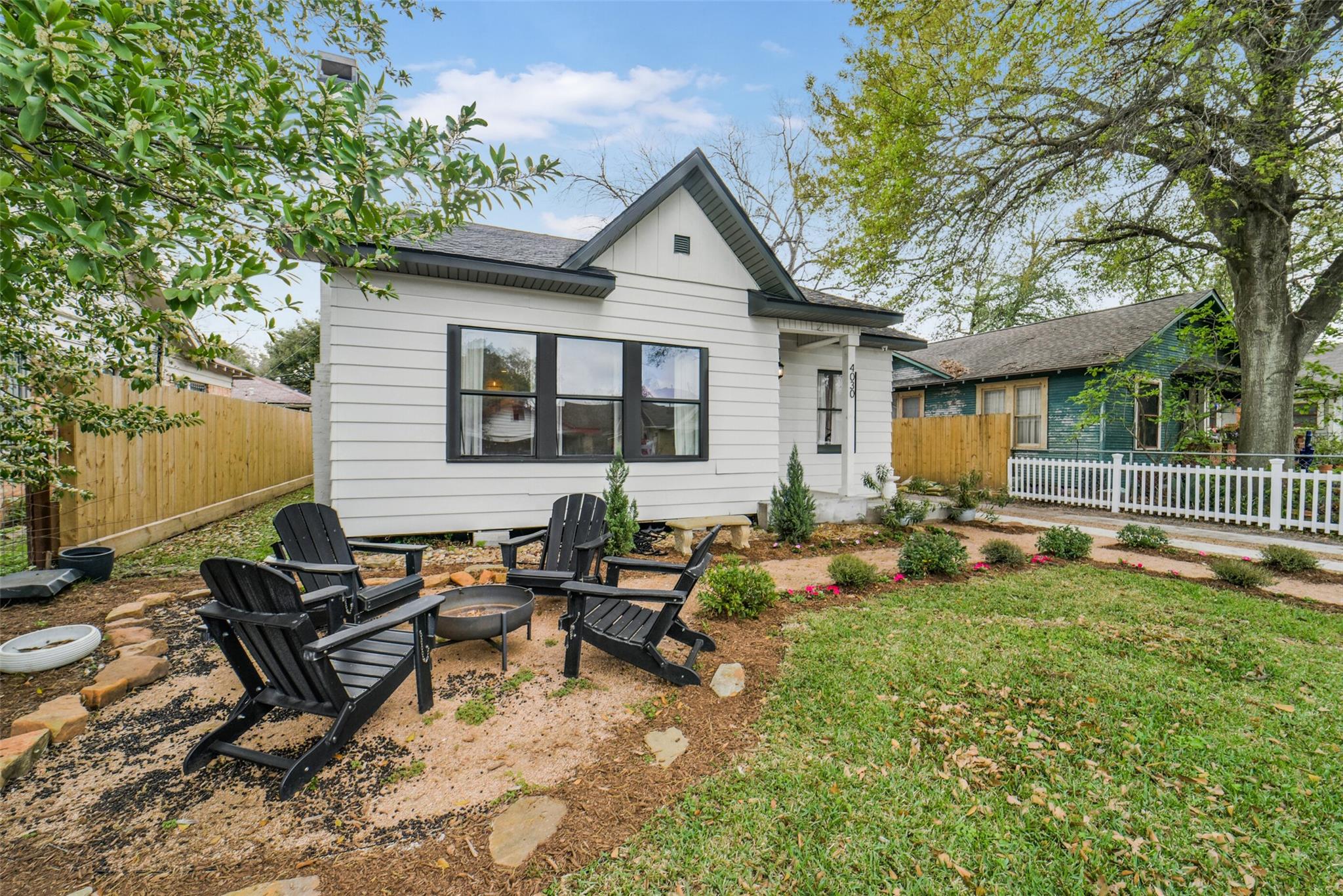 4030 Pineridge Street