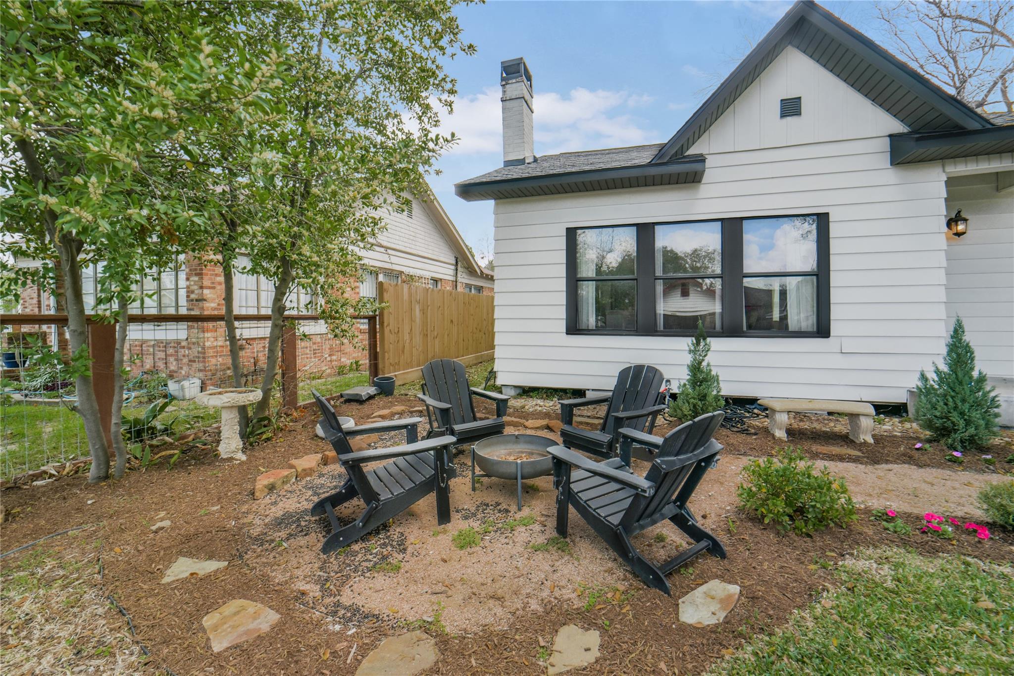 4030 Pineridge Street