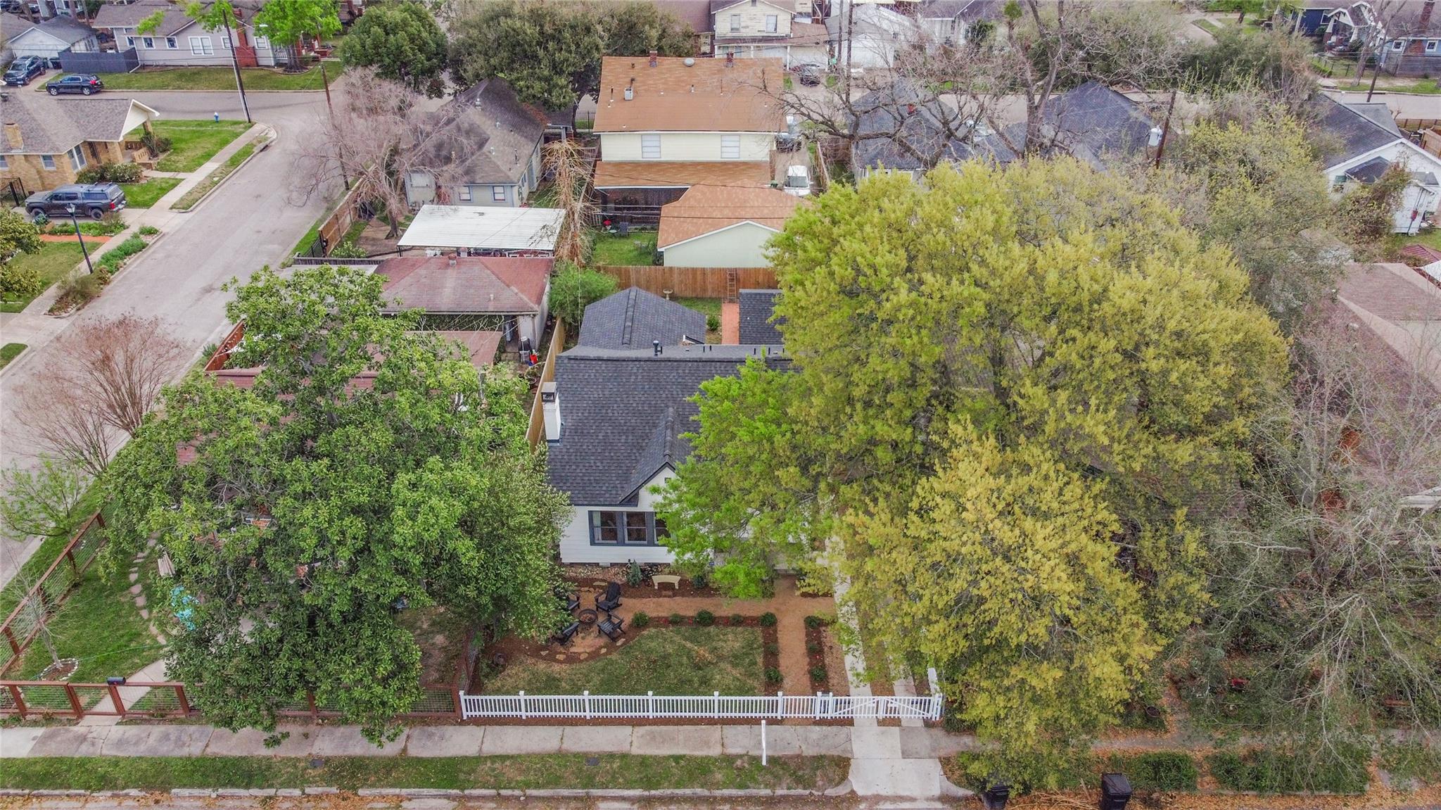 4030 Pineridge Street