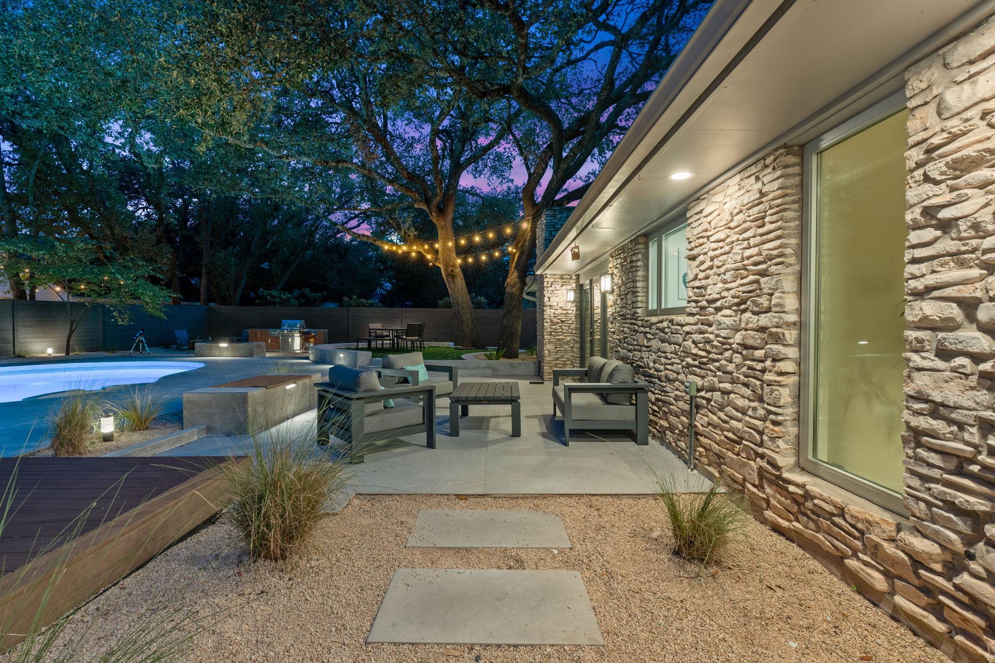 4405 Greystone DR