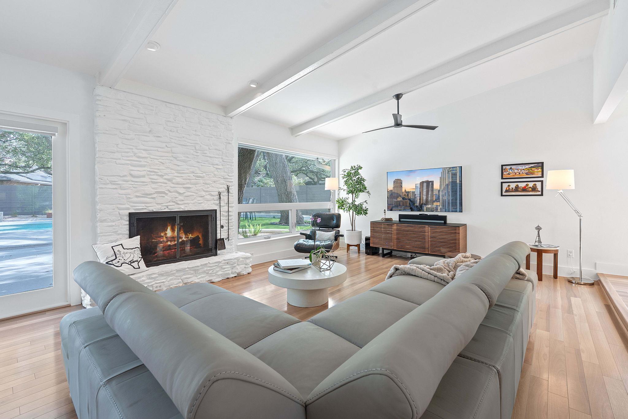 4405 Greystone DR