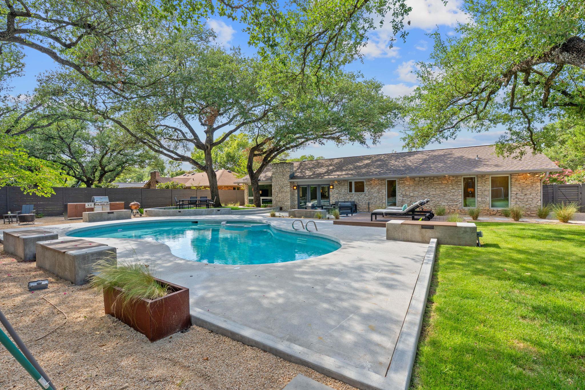 4405 Greystone DR