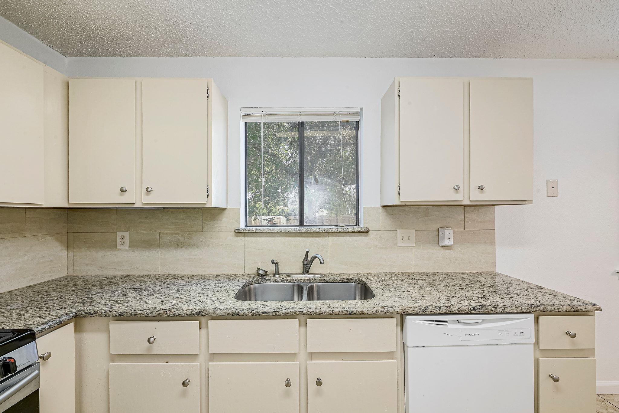 1608 Morning Quail DR