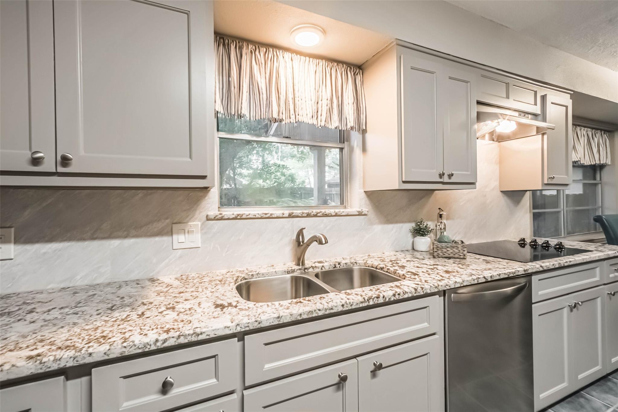 12523 Campsite Trail