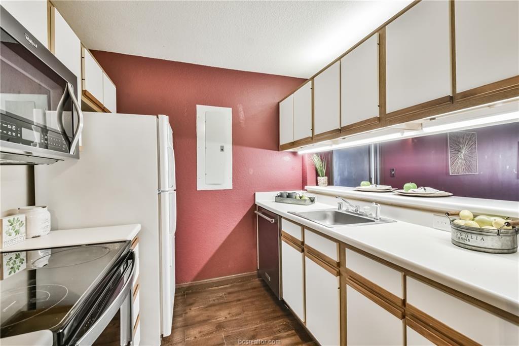 529 Southwest Parkway Parkway # 203