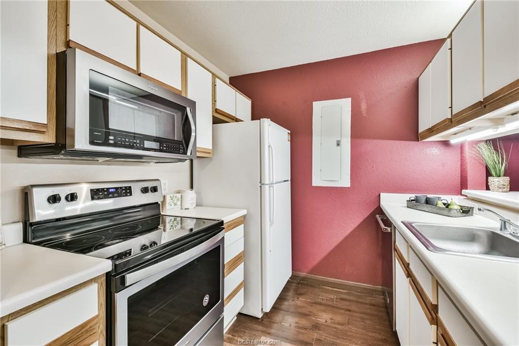 529 Southwest Parkway Parkway # 203