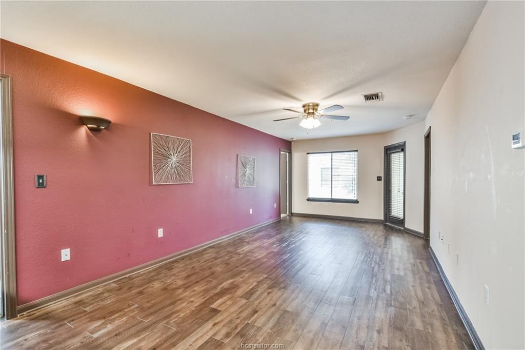 529 Southwest Parkway Parkway # 203