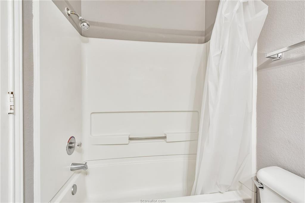 529 Southwest Parkway Parkway # 203