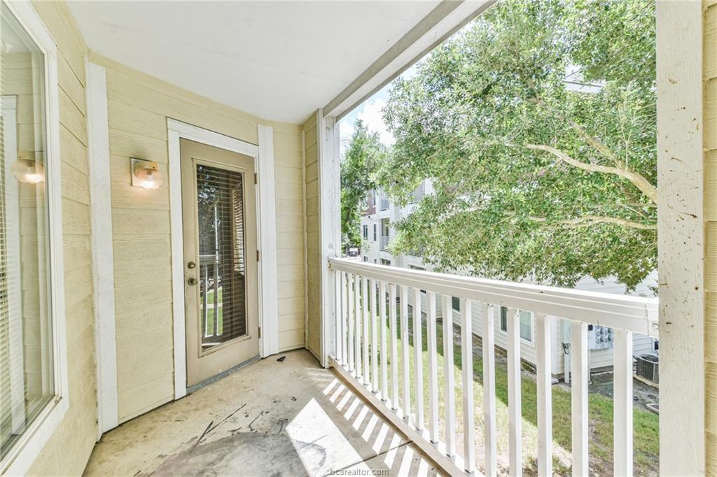 529 Southwest Parkway Parkway # 203