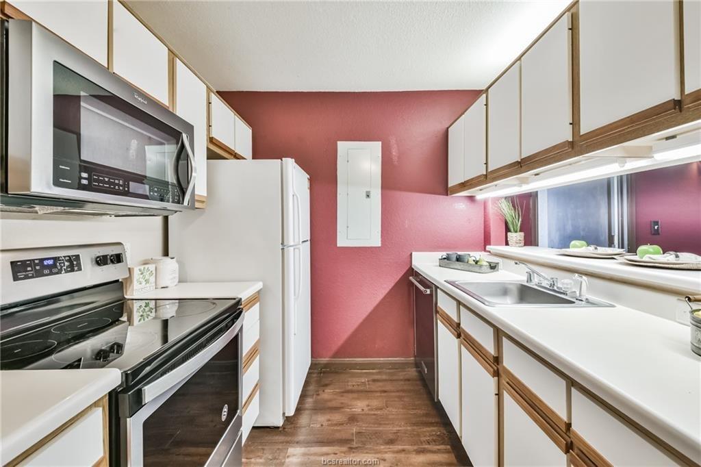 529 Southwest Parkway Parkway # 203