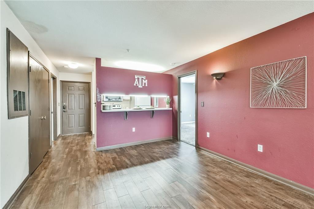 529 Southwest Parkway Parkway # 203