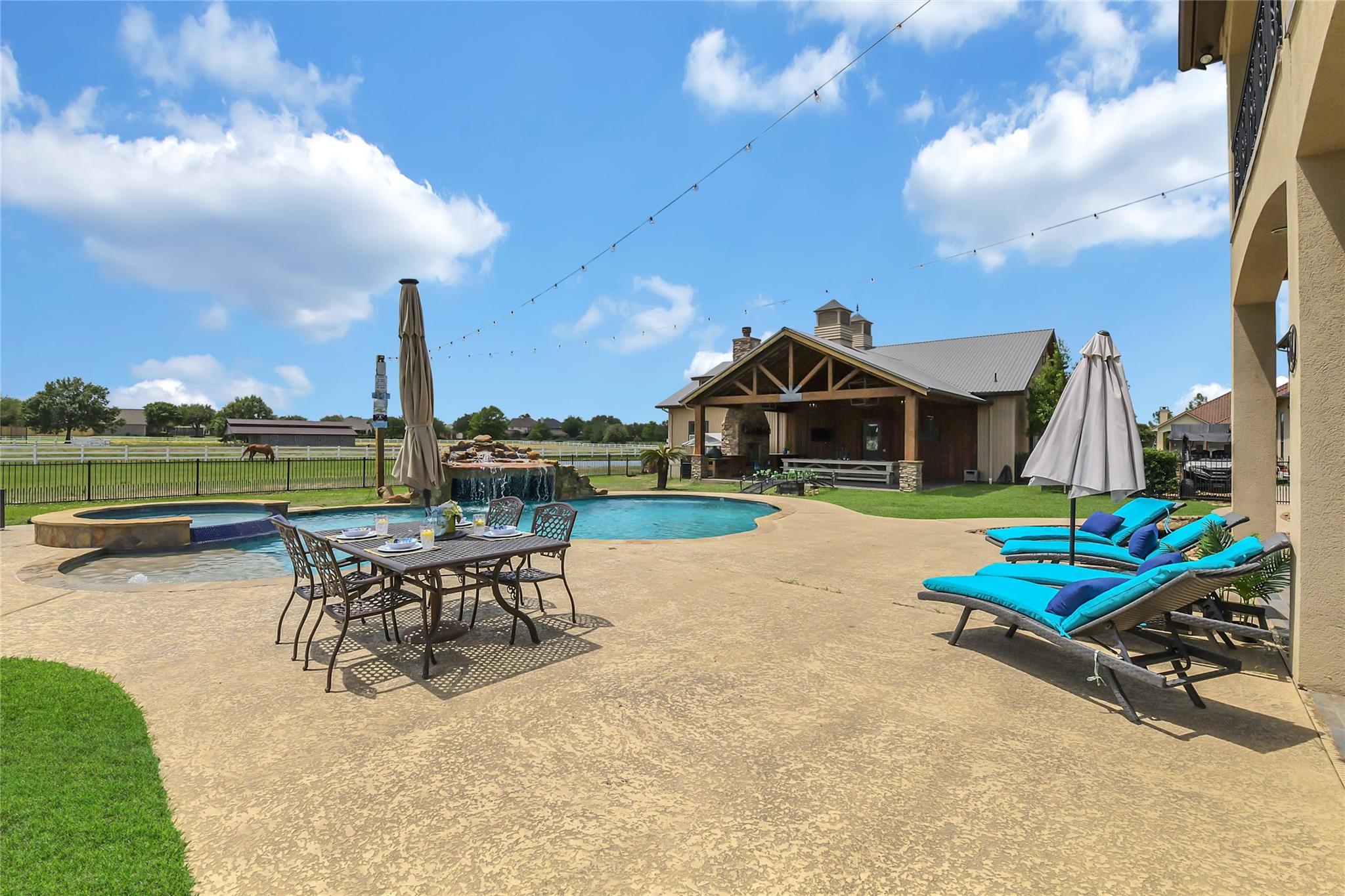 17011 Saddle Ridge Pass