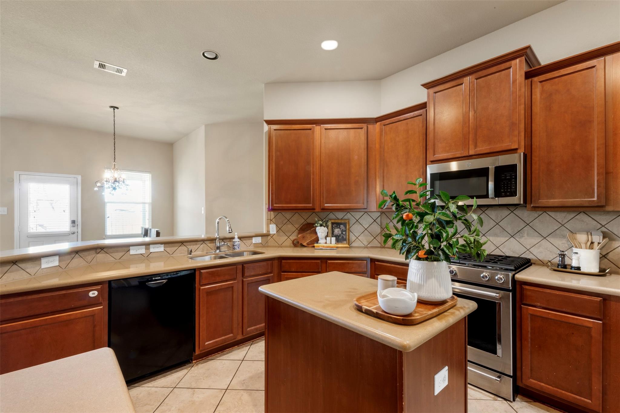 15330 Lady Shery Lane