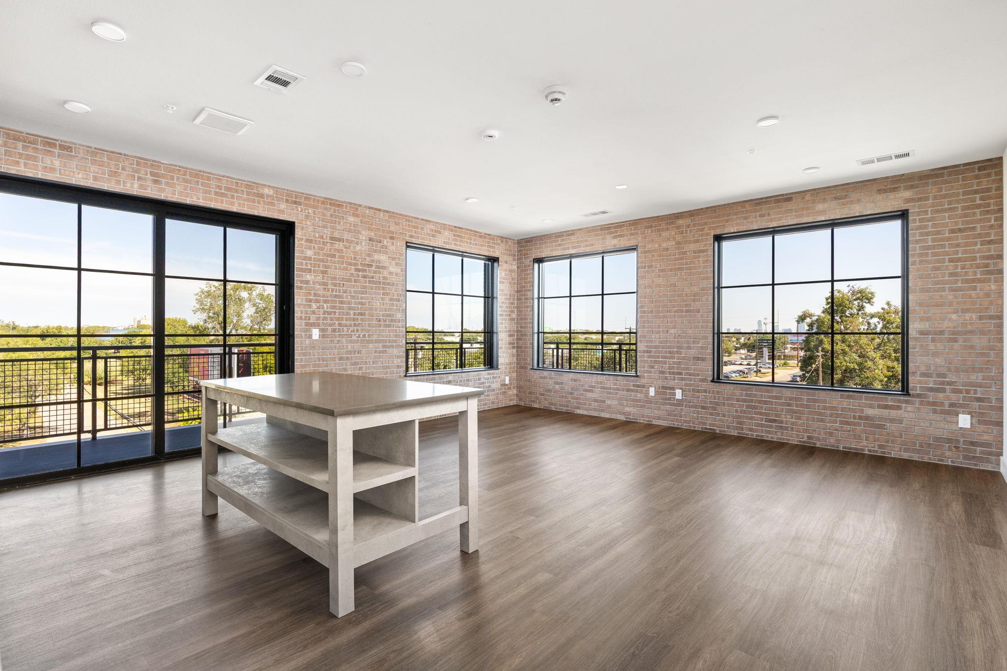 4315 S Congress Ave # 426