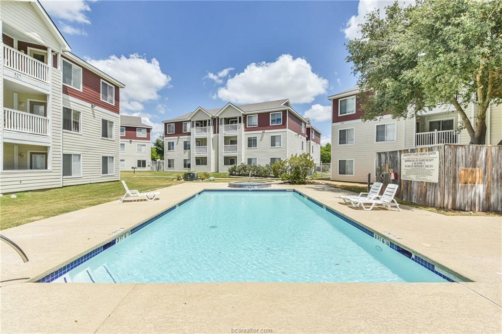 527 Southwest Parkway # 303