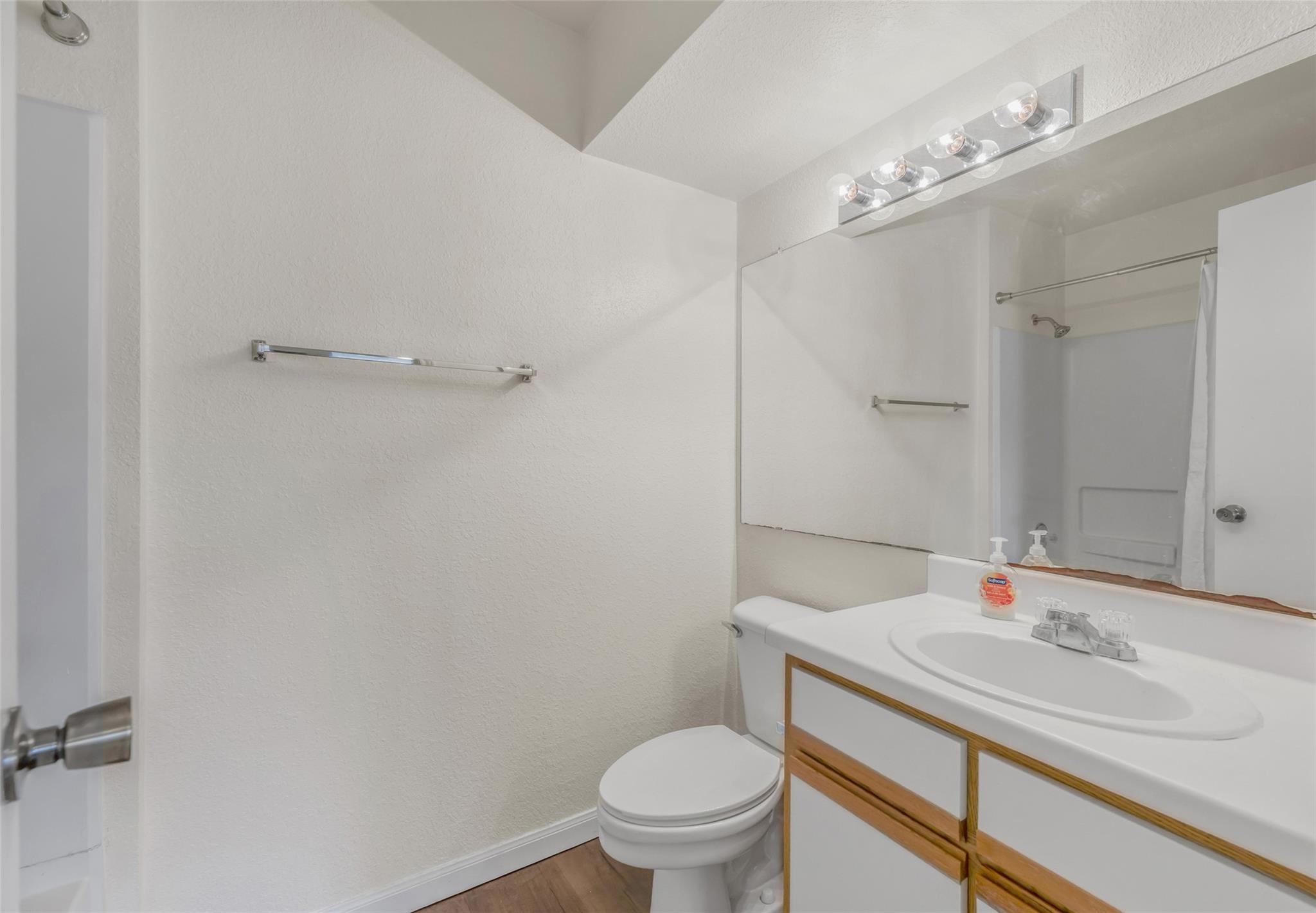 527 Southwest Parkway # 303